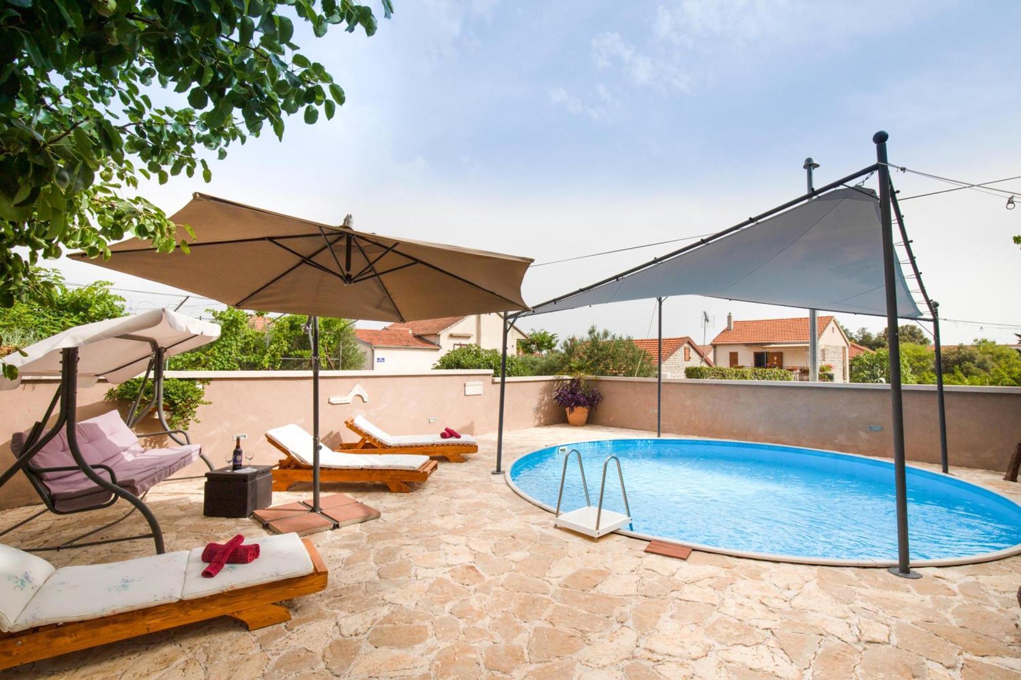 Pool Apartment Bakija 2 - Happy Rentals Pakoštane Eksteriør bilde