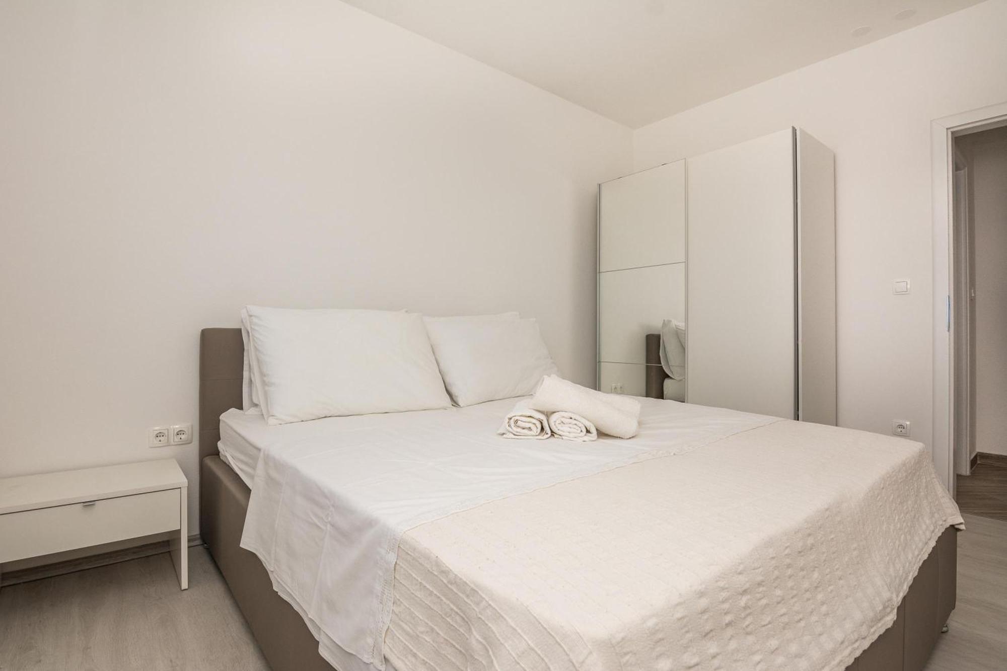 Pool Apartment Bakija 2 - Happy Rentals Pakoštane Eksteriør bilde