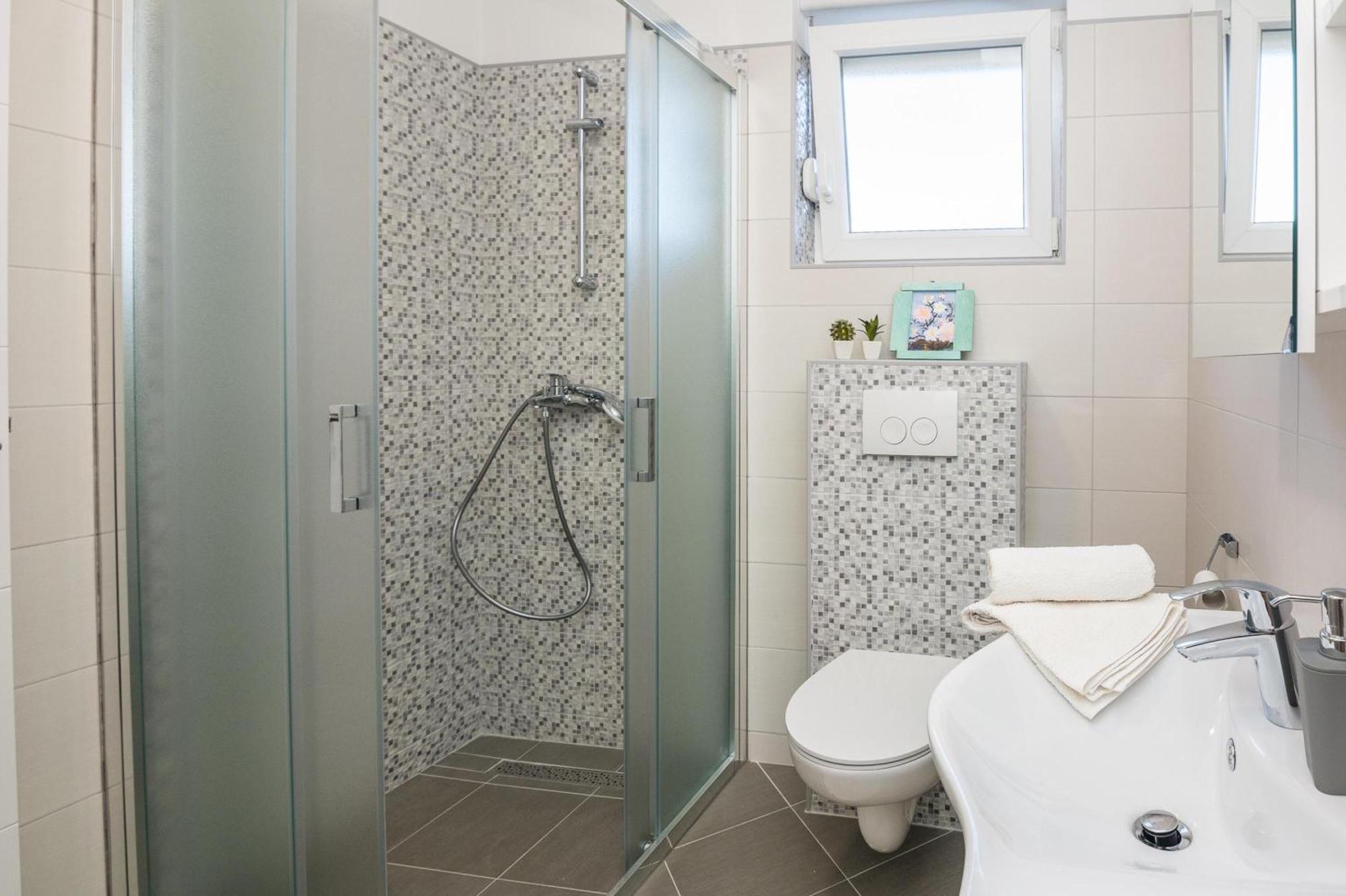 Pool Apartment Bakija 2 - Happy Rentals Pakoštane Eksteriør bilde